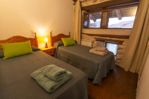 Dormitorio doble en Adrados, Mar de Pinos