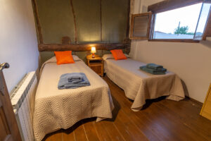 Dormitorio doble en Adrados, Mar de Pinos