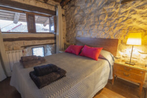 Dormitorio de matrimonio en Adrados, Mar de Pinos